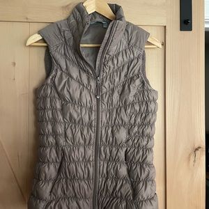 Athleta Down Vest - size small